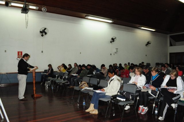 Continua Curso Interdenominacional de Teologia em Teutônia